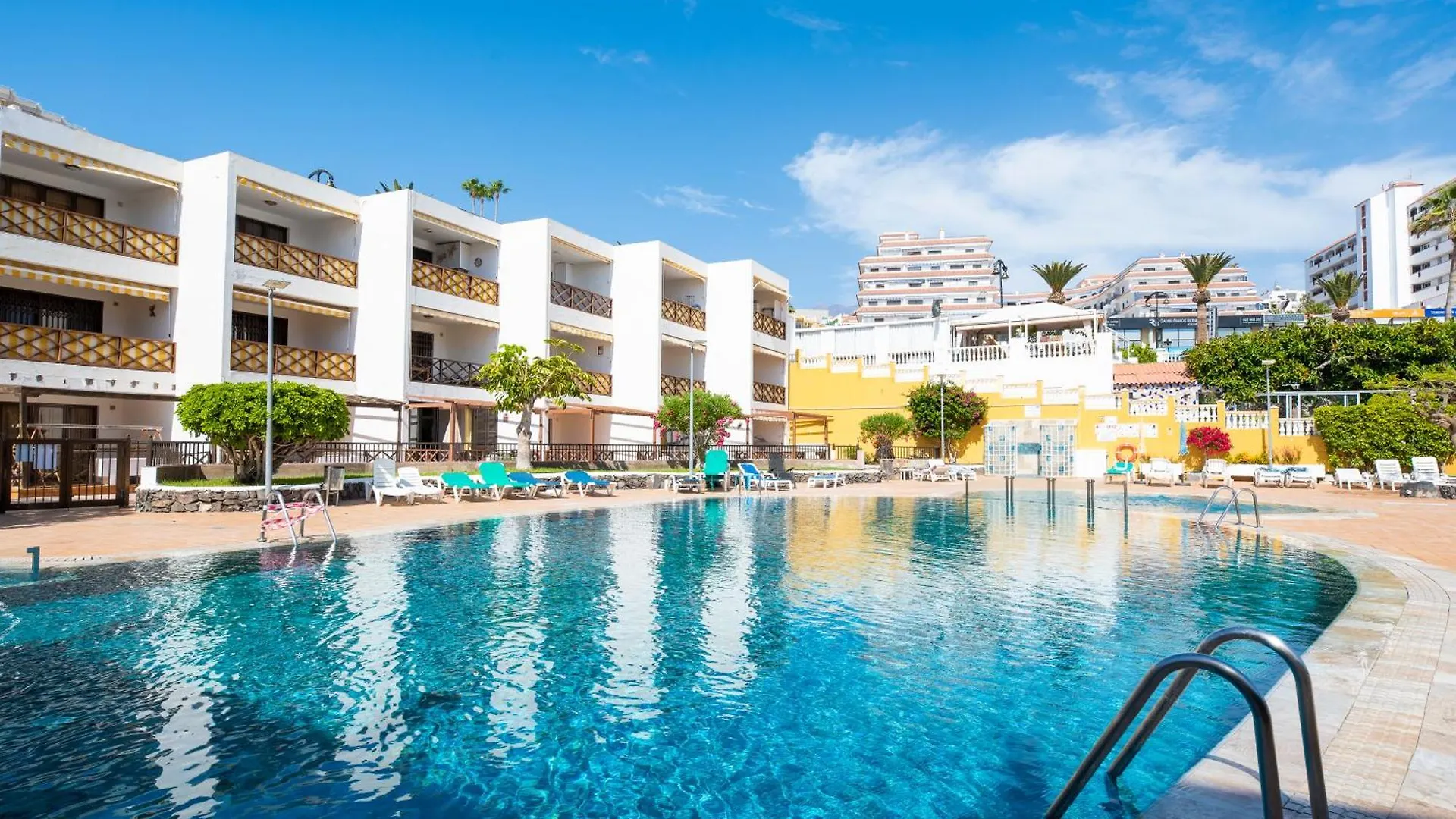Neptuno Ocean View, Beach Line With Pool Puerto de Santiago  Hiszpania