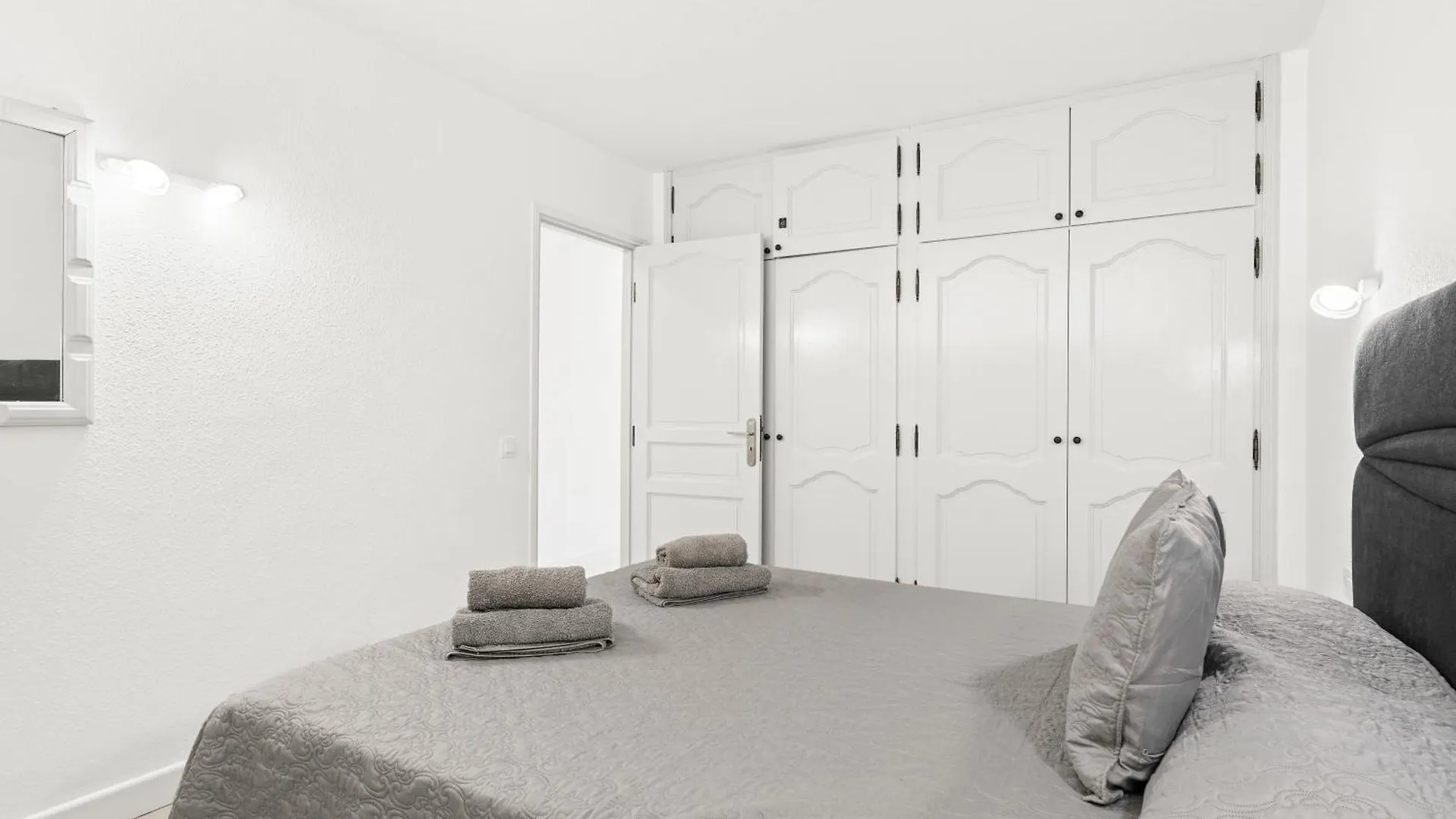 Apartment Neptuno Ocean View, Beach Line With Pool Puerto de Santiago